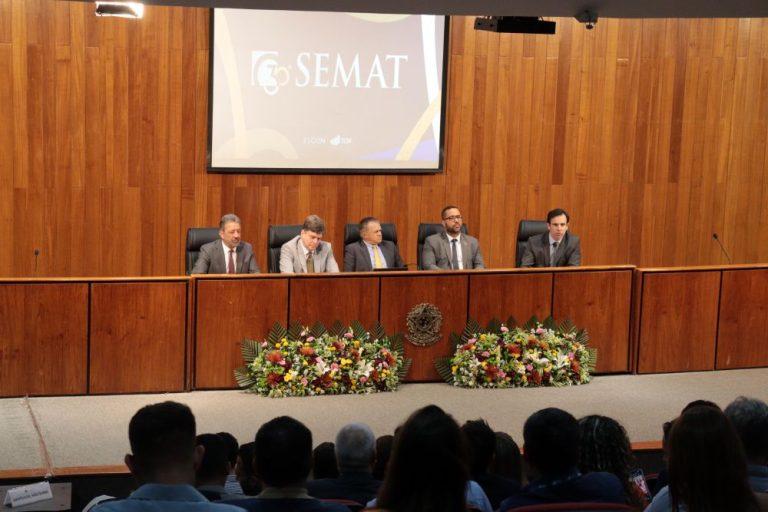 Capa da notícia: Seminário sobre controle externo reúne servidores, autoridades e especialistas